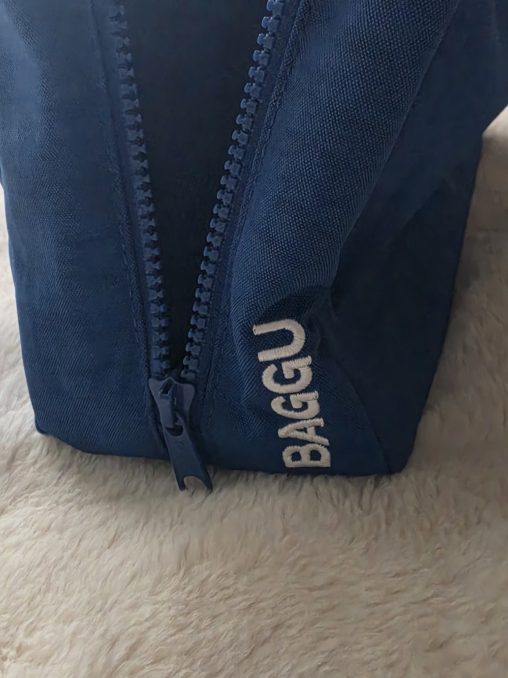 BAGGU Los Angeles Blue Bowler Bag. - Picture 2 of 4